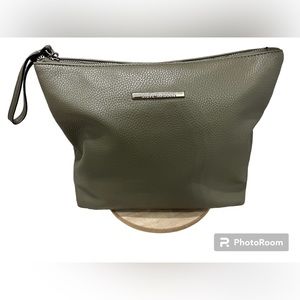 Steve Madden wristlet/pouch